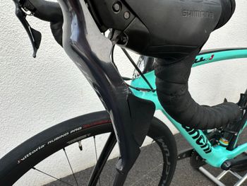 Używany Bianchi Oltre XR3 Disc Ultegra 2020 2020 Road & Gravel — zdjęcie 13 z 15