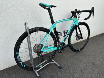 Używany Bianchi Oltre XR3 Disc Ultegra 2020 2020 Road & Gravel — zdjęcie 9 z 15