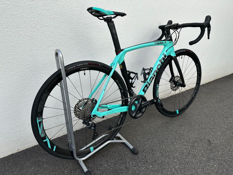 Używany Bianchi Oltre XR3 Disc Ultegra 2020 2020 Road & Gravel — zdjęcie 9 z 15
