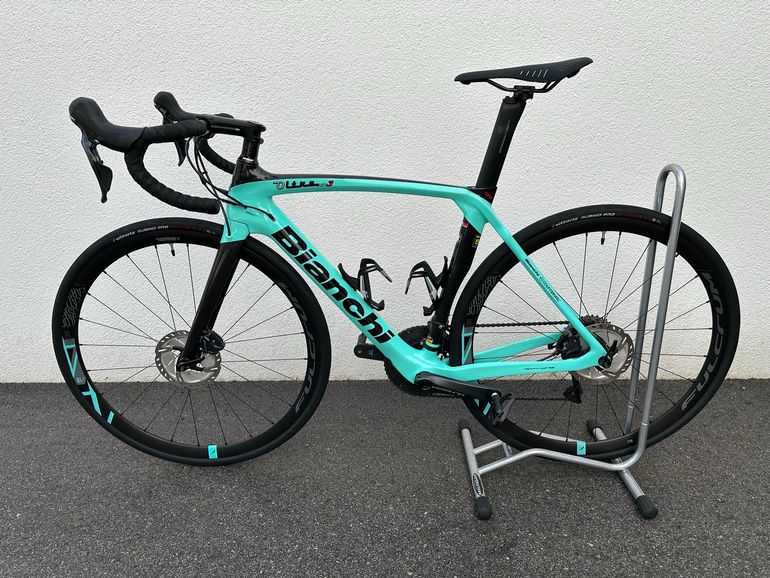 Używany Bianchi Oltre XR3 Disc Ultegra 2020 2020 Road & Gravel — zdjęcie 2 z 15