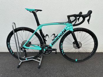 Używany Bianchi Oltre XR3 Disc Ultegra 2020 2020 Road & Gravel