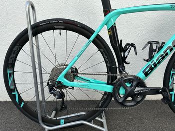 Używany Bianchi Oltre XR3 Disc Ultegra 2020 2020 Road & Gravel — zdjęcie 3 z 15