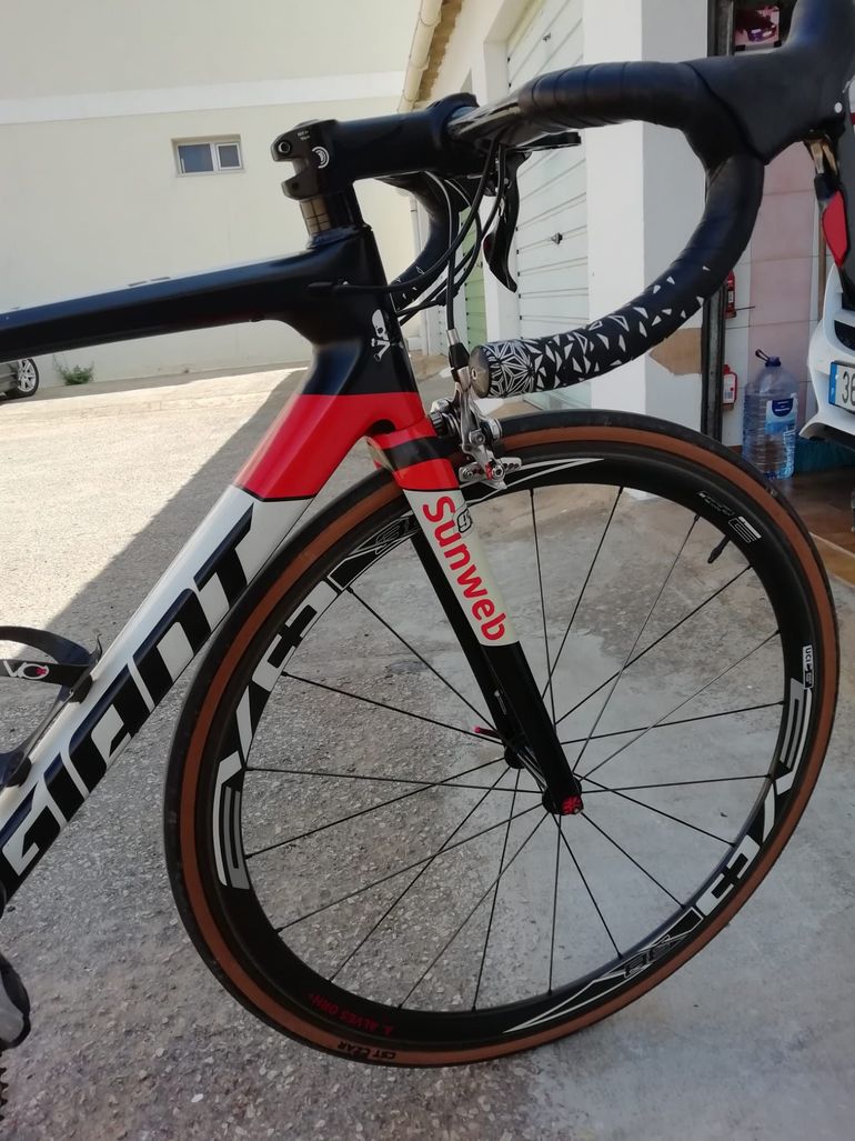 Używany Giant TCR Advanced Pro Team 2019 2019 Road & Gravel — zdjęcie 2 z 4