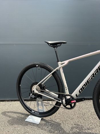 Used Lapierre Crosshill CF 6.0 AXS 2025 2025 Road & Gravel, White — image 3 of 4