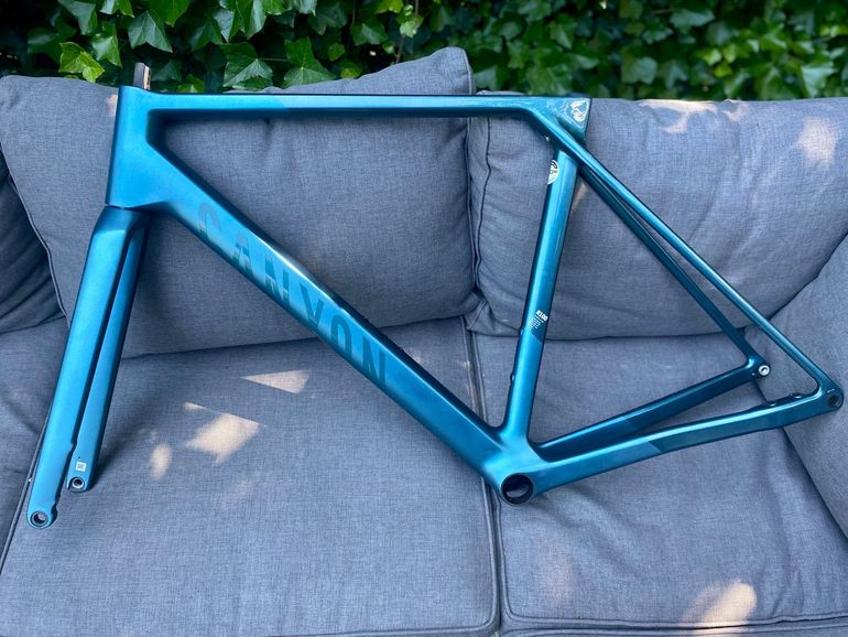 Gebrauchtes Canyon Ultimate CF SLX 8 Di2 C50 2025 Frameset 2025 Road & Gravel, Blau — Bild 6 von 6