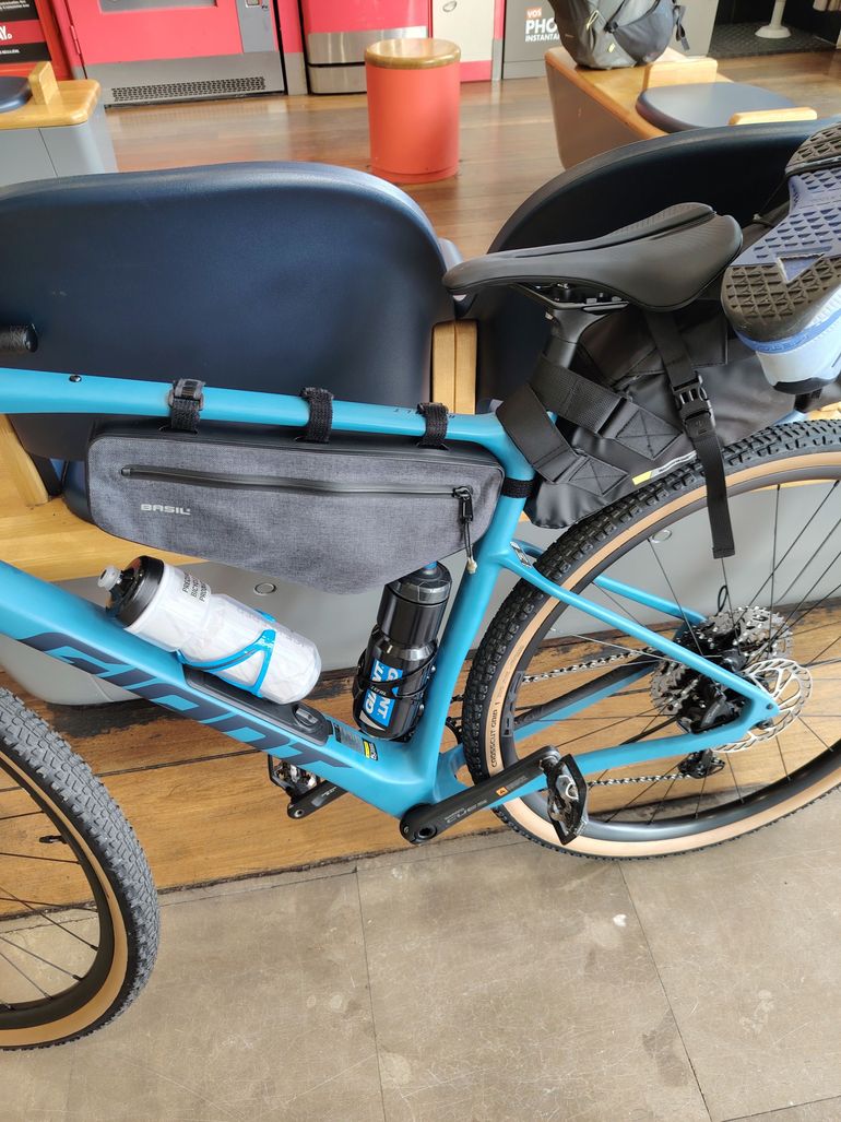 Used Giant Revolt Advanced 3 2026 2026 Road & Gravel, Blue — image 2 of 4
