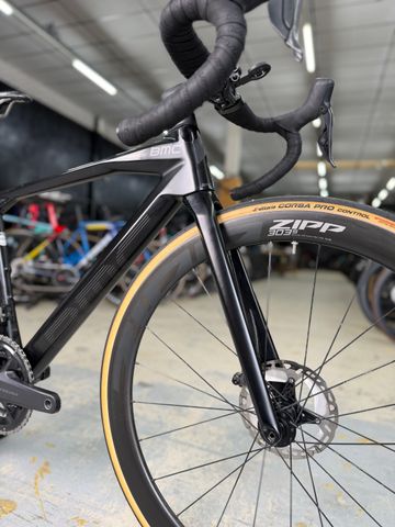 Použité BMC Roadmachine 01 FIVE 2023 2023 Road & Gravel — obrázek 4 z 22