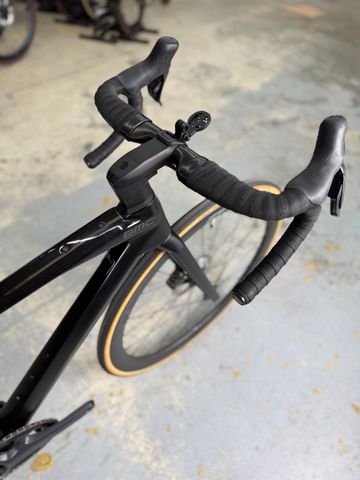 Použité BMC Roadmachine 01 FIVE 2023 2023 Road & Gravel — obrázek 7 z 22