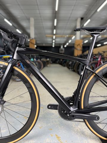 Použité BMC Roadmachine 01 FIVE 2023 2023 Road & Gravel — obrázek 21 z 22