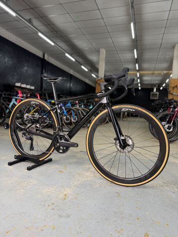 Použité BMC Roadmachine 01 FIVE 2023 2023 Road & Gravel — obrázek 2 z 22