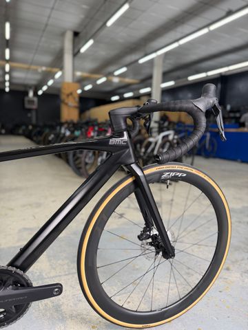 Použité BMC Roadmachine 01 FIVE 2023 2023 Road & Gravel — obrázek 8 z 22