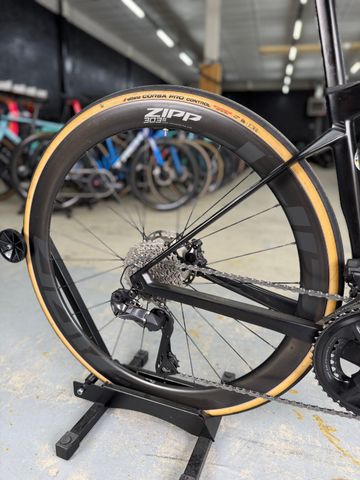 Použité BMC Roadmachine 01 FIVE 2023 2023 Road & Gravel — obrázek 10 z 22