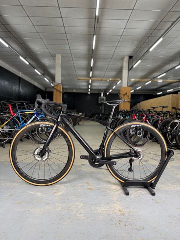 Použité BMC Roadmachine 01 FIVE 2023 2023 Road & Gravel — obrázek 15 z 22