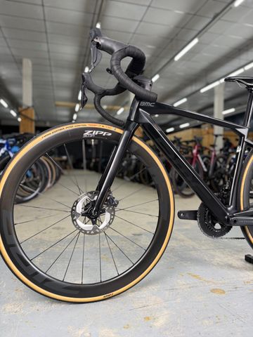 Použité BMC Roadmachine 01 FIVE 2023 2023 Road & Gravel — obrázek 17 z 22