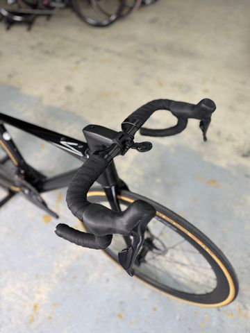 Použité BMC Roadmachine 01 FIVE 2023 2023 Road & Gravel — obrázek 6 z 22