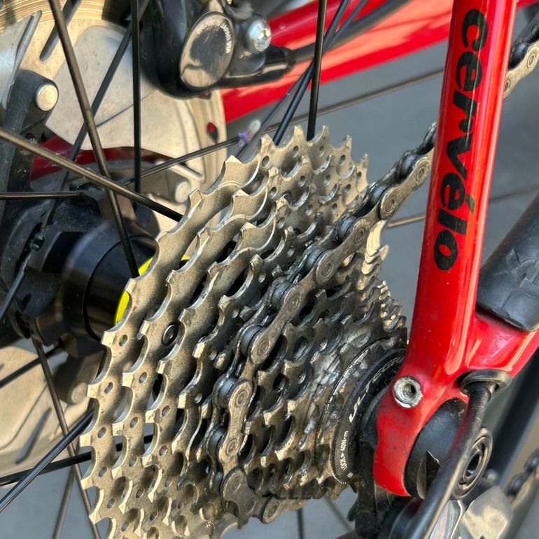 Cervélo C3 Ultegra Disc 2018 (barely Used) 2018 Road & Gravel usato, Rosso — immagine 3 di 14