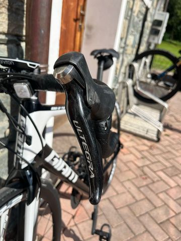 Używany Giant Defy Advanced 1 White 2016 2016 Road & Gravel — zdjęcie 6 z 6