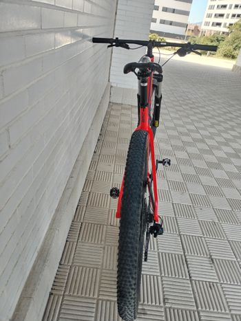 Używany BMC Twostroke AL FOUR 2023 2023 Mountainbike — zdjęcie 2 z 6