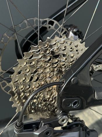 Used Giant Revolt Advanced 2 2025 2025 Road & Gravel, Black — image 12 of 13