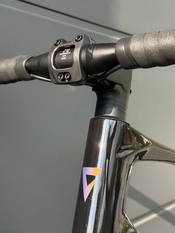 Used Giant Revolt Advanced 2 2025 2025 Road & Gravel, Black — image 6 of 13