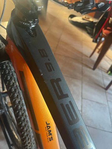 Used Trek Procaliber 9.8 2023 2023 Mountainbike, Orange, 29 — image 2 of 3