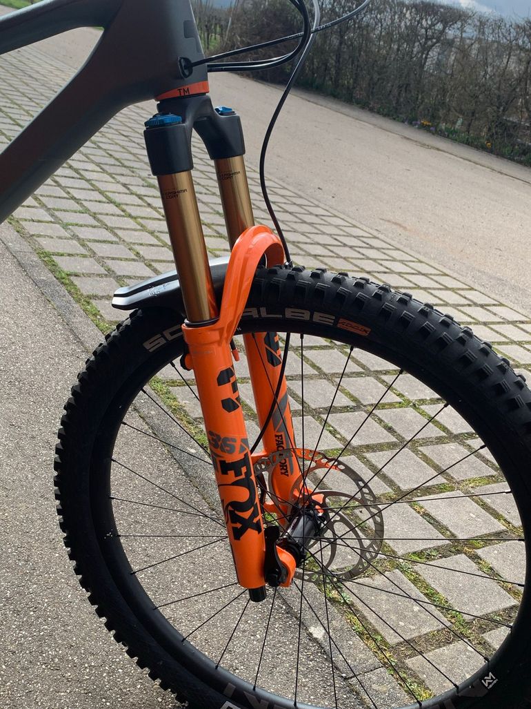 Używany CUBE STEREO 140 HPC TM 27.5 2021 2021 Mountainbike — zdjęcie 4 z 14