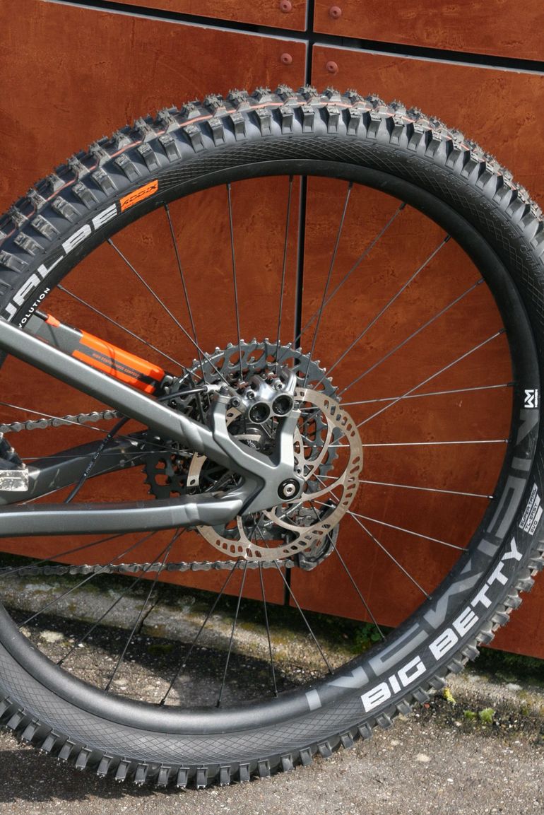 Używany CUBE STEREO 140 HPC TM 27.5 2021 2021 Mountainbike — zdjęcie 11 z 14