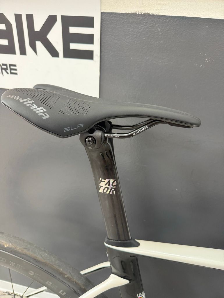 Używany Factor OSTRO VAM - SRAM Red w/ Power Meter 2024 2024 Road & Gravel — zdjęcie 5 z 15