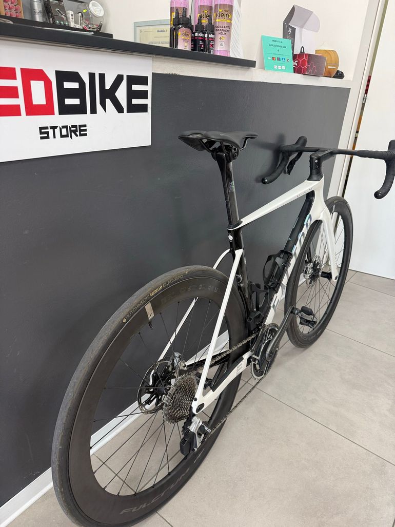 Używany Factor OSTRO VAM - SRAM Red w/ Power Meter 2024 2024 Road & Gravel — zdjęcie 11 z 15