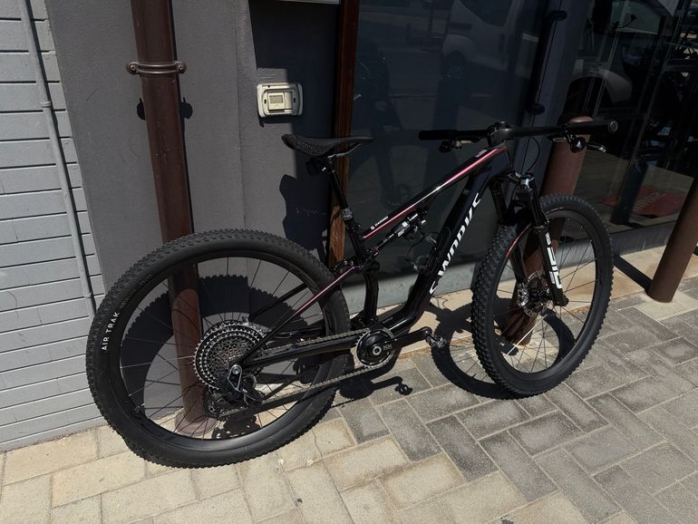 Used Specialized S-Works Epic 8 - SRAM XX AXS, RockShox Ultimate Flight Attendant 2026 2026 Mountainbike, Red, 29 — image 10 of 16