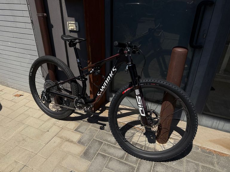 Used Specialized S-Works Epic 8 - SRAM XX AXS, RockShox Ultimate Flight Attendant 2026 2026 Mountainbike, Red, 29 — image 13 of 16