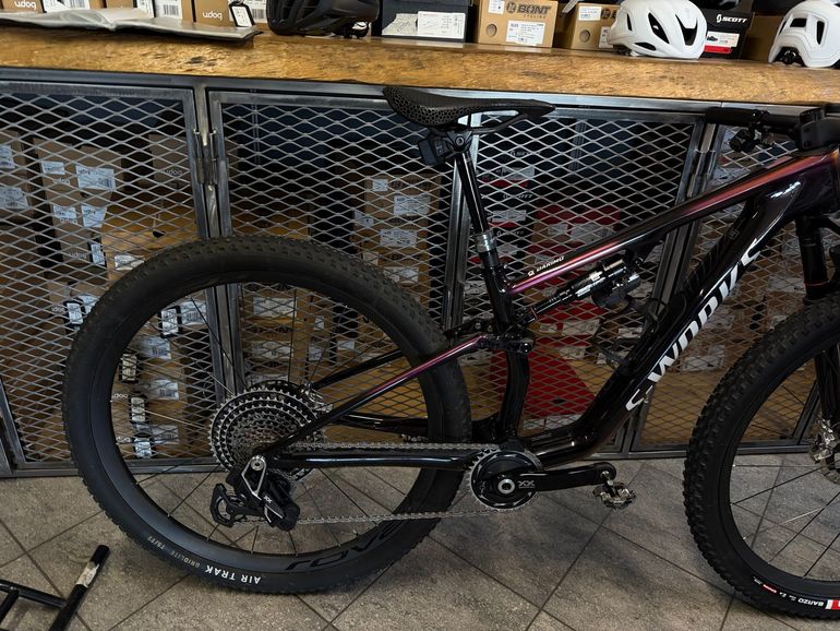Used Specialized S-Works Epic 8 - SRAM XX AXS, RockShox Ultimate Flight Attendant 2026 2026 Mountainbike, Red, 29 — image 3 of 16