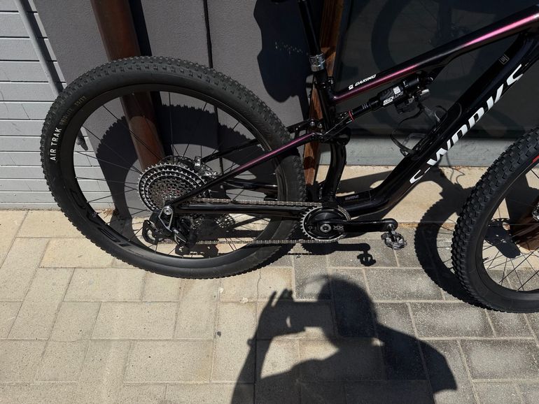 Used Specialized S-Works Epic 8 - SRAM XX AXS, RockShox Ultimate Flight Attendant 2026 2026 Mountainbike, Red, 29 — image 9 of 16