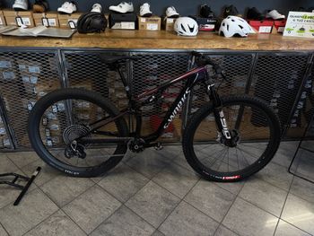 Käytetty Specialized S-Works Epic 8 - SRAM XX AXS, RockShox Ultimate Flight Attendant 2026 2026 MTB