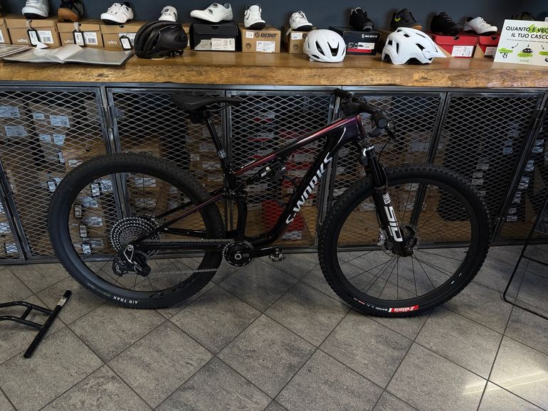 Used Specialized S-Works Epic 8 - SRAM XX AXS, RockShox Ultimate Flight Attendant 2026 2026 Mountainbike, Red, 29 — image 1 of 16