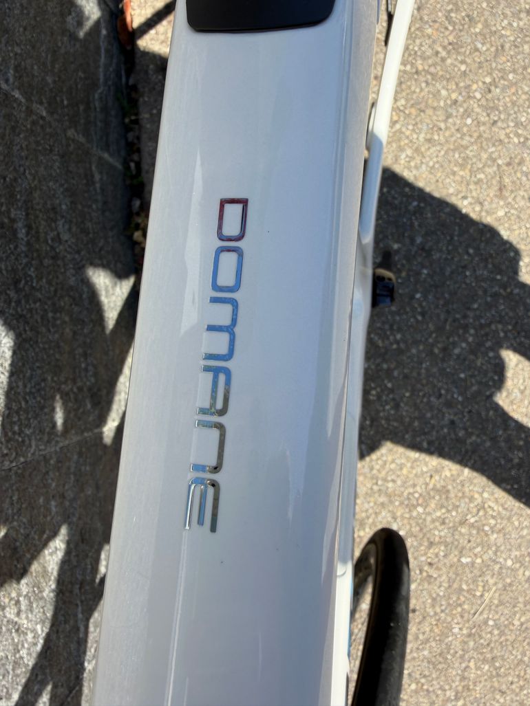 Używany Trek Domane Shimano Ultegra Di2 2022 Road & Gravel — zdjęcie 6 z 18