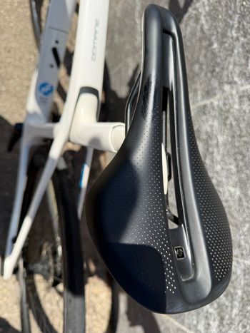 Używany Trek Domane Shimano Ultegra Di2 2022 Road & Gravel — zdjęcie 9 z 18