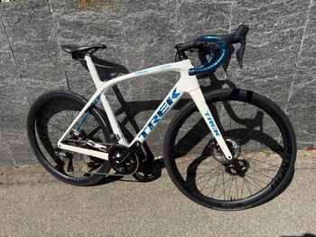 Used Trek Domane Shimano Ultegra Di2 2022 Road & Gravel