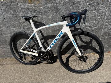 Trek Domane Shimano Ultegra Di2 2022 Road & Gravel d'occasion
