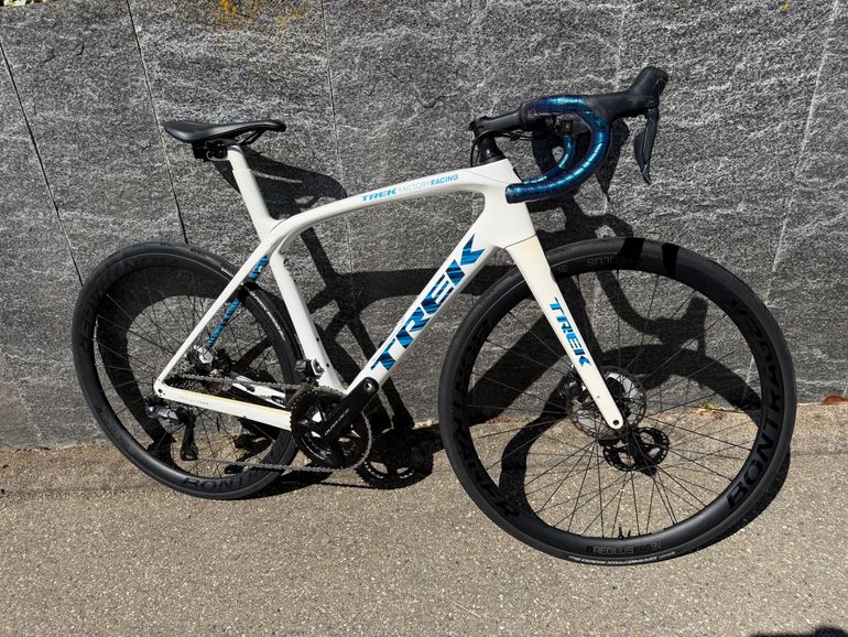Używany Trek Domane Shimano Ultegra Di2 2022 Road & Gravel — zdjęcie 1 z 18