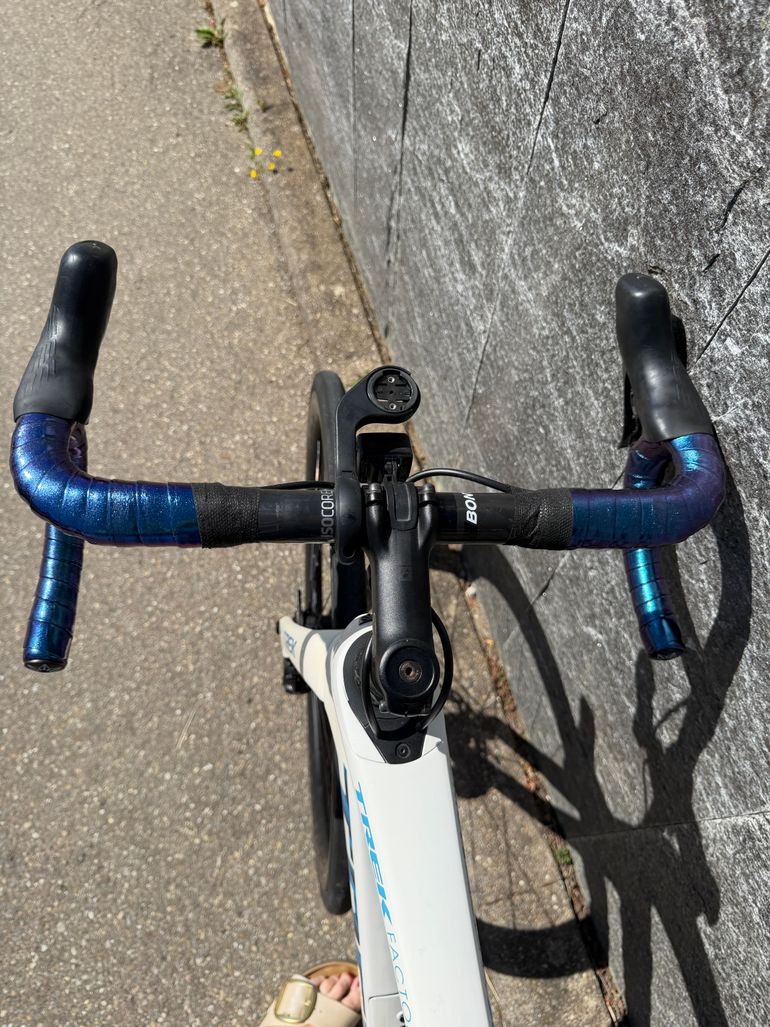 Używany Trek Domane Shimano Ultegra Di2 2022 Road & Gravel — zdjęcie 8 z 18