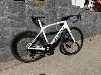 Używany Trek Domane Shimano Ultegra Di2 2022 Road & Gravel — zdjęcie 2 z 18