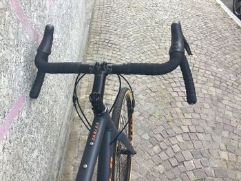 Używany Fuji Jari 2.5 2025 2025 Road & Gravel — zdjęcie 6 z 8