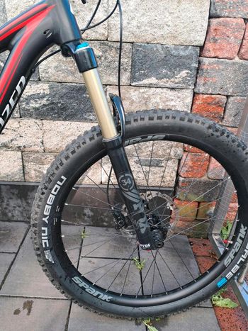 Specialized Stumpjumper FSR Comp 2016 Mountainbike usato, Nero — immagine 7 di 8