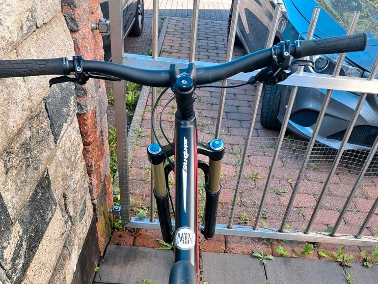 Specialized Stumpjumper FSR Comp 2016 Mountainbike usato, Nero — immagine 8 di 8