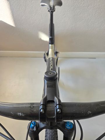 Used Trek Supercaliber 9.6 2022 2022 Mountainbike, Black — image 7 of 12