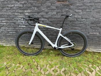 Used Cervélo Aspero SRAM Rival eTap AXS 2025 Road & Gravel, White — image 2 of 7