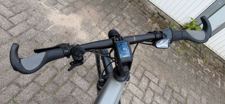 Used Riese & Müller Roadster Vario 2023 Urban, Light Gray — image 2 of 13
