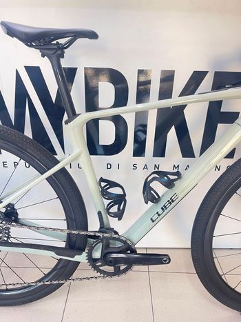 Used CUBE NUROAD C:62, EX 2025 2025 Road & Gravel, White — image 4 of 9