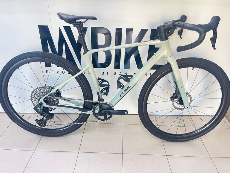 Used CUBE NUROAD C:62, EX 2025 2025 Road & Gravel, White — image 1 of 9